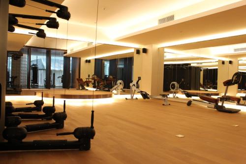 Fitness centrum a/nebo fitness zařízení v ubytování Himalayas Hotel Shanghai