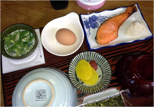 Mad på ryokanen eller i nærheden