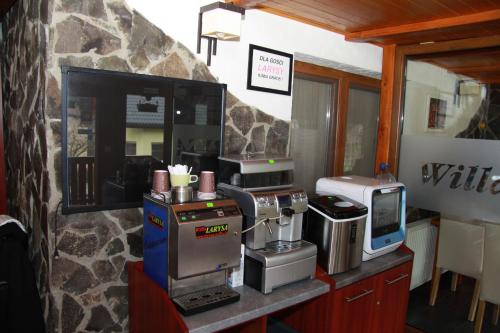 Tetera y cafetera en Willa Larysa Agro