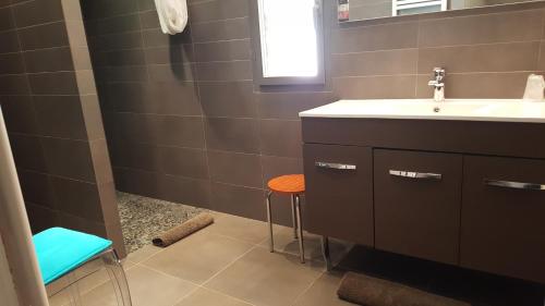 Ein Badezimmer in der Unterkunft U Muzzelo