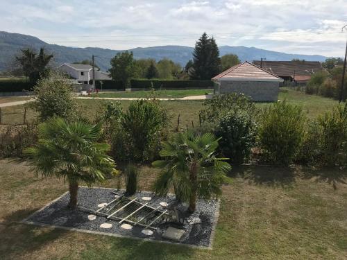 Γενική θέα στο βουνό ή θέα στο βουνό από  αυτό το δωμάτιο σε οικογενειακή κατοικία