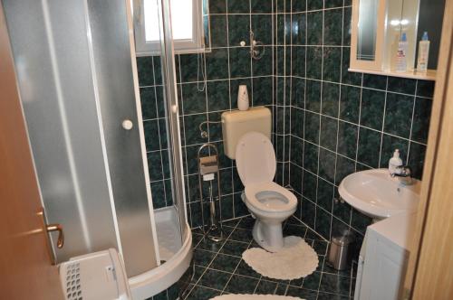 Koupelna v ubytování Apartmani Nedim