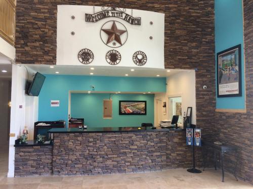 TV a/nebo společenská místnost v ubytování Alien Residence Inn