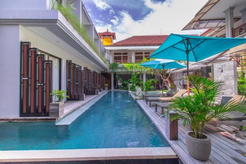 Kolam renang di atau dekat dengan Gemini Star Hotel Kuta
