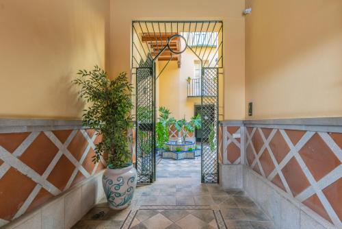 CASA MIRAFLORES