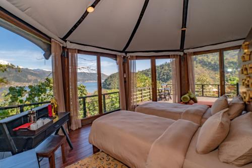 Příroda nedaleko luxury tent