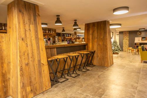 Ο χώρος του lounge ή του μπαρ στο Hotel Petit Palais