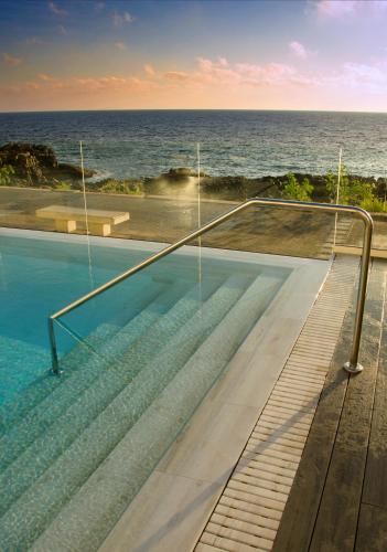 Kolam renang di atau dekat dengan Hotel Ereza Mar - Adults Only