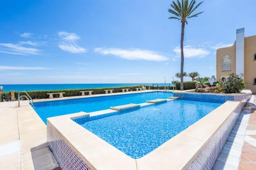 Kolam renang di atau dekat dengan Beach View Playa Del Moral