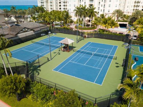 Tennis and/or squash facilities at Seven Stars Resort & Spa or nearby