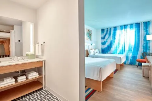 Universal's Endless Summer Resort - Surfside Inn and Suites photo 5