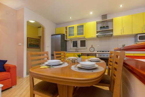 Galeriebild der Unterkunft Apartment Nikolina Šibenik Croatia Adriatic Sea NP Krka NP Kornati in Šibenik