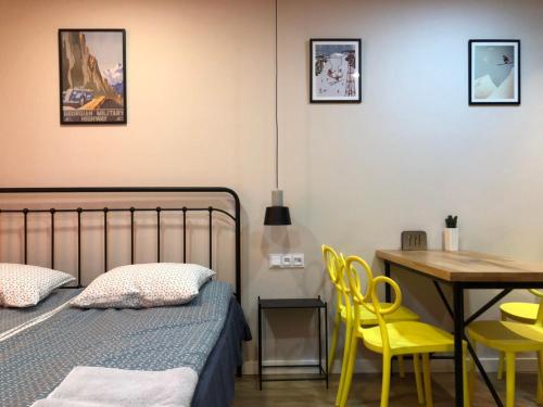 Postel nebo postele na pokoji v ubytování New Gudauri; Loft 2, #222.
