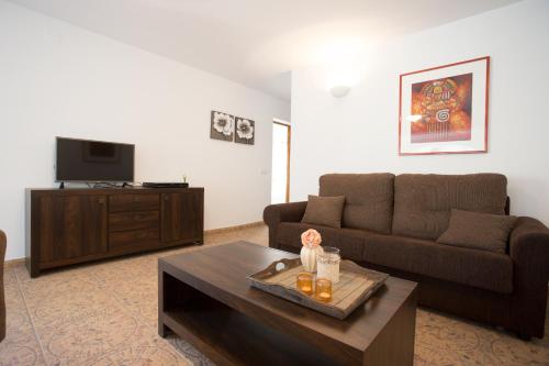 Casa Nana by Aguilarent