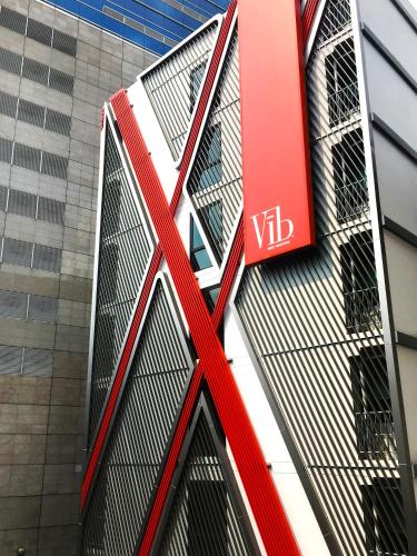 a vhl sign on the side of a building at Vib Best Western Sanam Pao in Bangkok