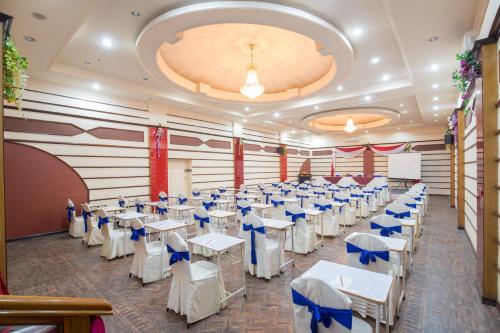 Restaurace v ubytování Hotel Pokhara Grande