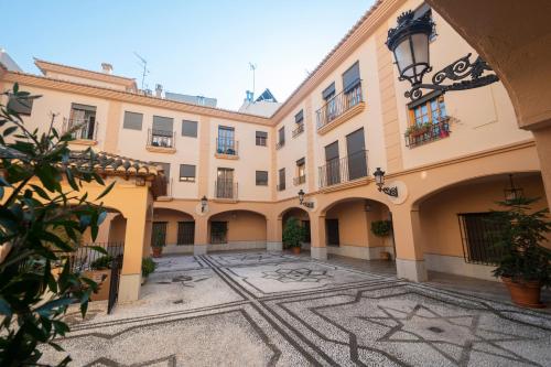 APARTAMENTO CENTRO N V 1+free parking, Granada – Precios ...
