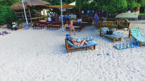 Pantai di atau dekat dengan hotel