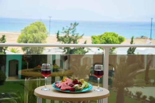 Ποτά στο Sovereign Beach Hotel
