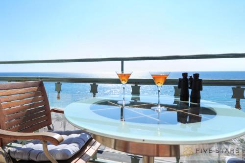 Le Majestic Promenade - Five Stars Holiday House