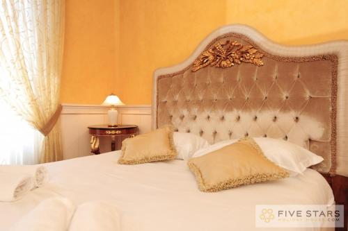Le Majestic Promenade - Five Stars Holiday House