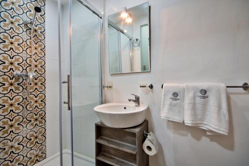 Phòng tắm tại Laparelli Suites: Luxury Suite 2