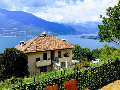 Casa con vistas al lago en Apartment with garden and terrace beautiful lake view en Bellano