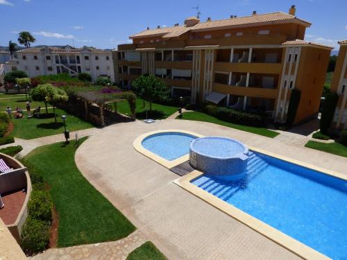 Bazén v ubytování Residencial Mediterráneo nebo v jeho okolí