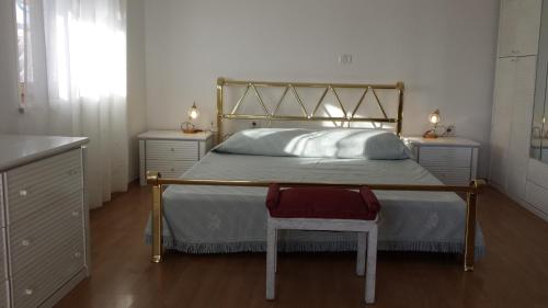 Llit o llits en una habitació de moonflower