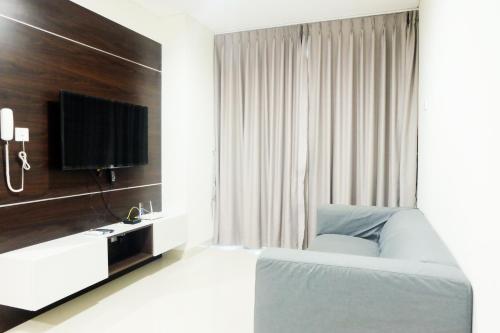 Fotografie z fotogalerie ubytování New Homey 2BR Brooklyn Alam Sutera Apartment By Travelio v destinaci Tangerang