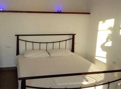 Gallery image of Valentina Rooms in Qeparo