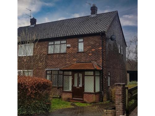 Spacious, quiet dwelling for up to 6, Manchester