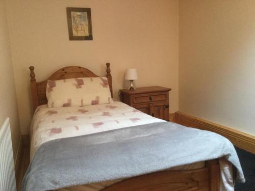 Postel nebo postele na pokoji v ubytování Large 5 Bedroom Home in Shankill South Dublin