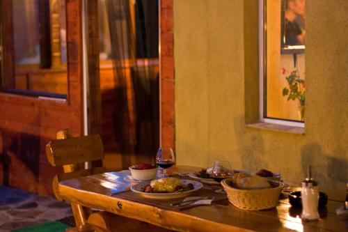 Foto dalla galleria di Vila Romana a Păltiniş