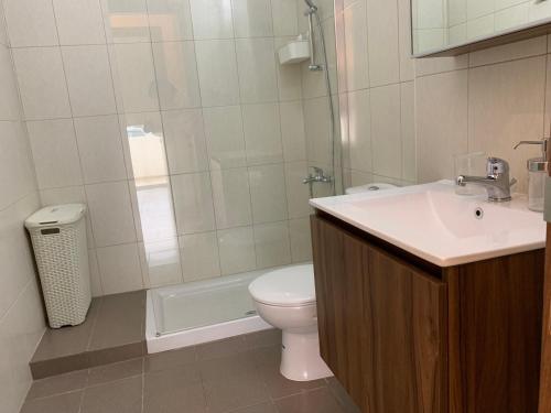 Koupelna v ubytování Mythical Sands new Luxury Apartment