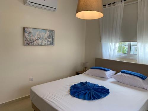 Postel nebo postele na pokoji v ubytování Mythical Sands new Luxury Apartment