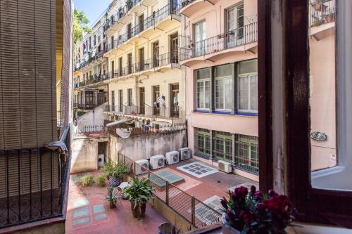 El Born Guest House by Casa Consell