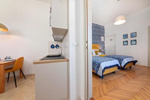 Apartment Arena