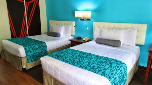 Katil atau katil-katil dalam bilik di Howard Johnson by Wyndham Savannah GA