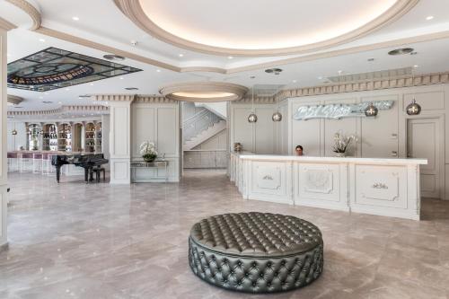 Gambar di galeri bagi Park Plaza Suites Apartamentos di Marbella