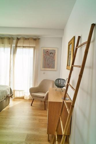 Fabulous Penthouse Downtown Tarifa, Maestro Apartments
