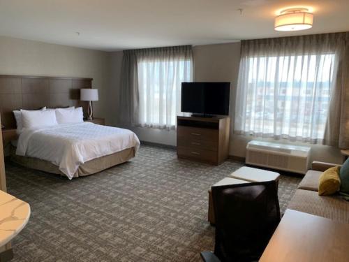 Staybridge Suites - Red Deer North, an IHG Hotel