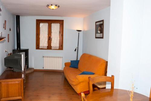 Casa Rural Benito, Las Cuevas de Cañart – Updated 2021 Prices