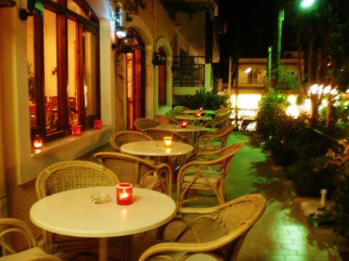 Restaurace v ubytování Floral Hotel