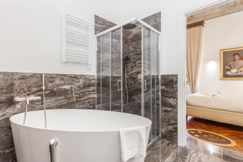 Palazzo Del Duca - Piazza Navona Guest House