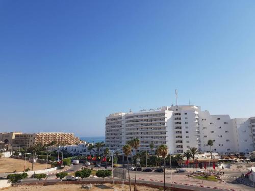 Nespecifikovaný výhled na destinaci Sousse nebo výhled na město při pohledu z apartmánu