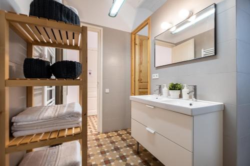 Posteľ alebo postele v izbe v ubytovaní b32-Sunny and Modernist apartment for groups in center