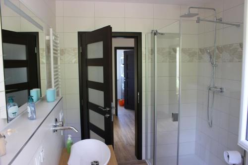 Kylpyhuone majoituspaikassa Lifestyle Ferienhaus