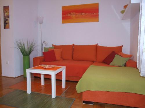 A seating area at Apartman Helen