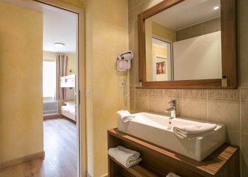 Kúpeľňa v ubytovaní Résidence mmv Les terrasses d'Isola